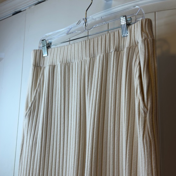 Shein Cream Ribbed Knit  2pc Set V Neck Top Wide Leg Pants Cozy Workwear 2X # - Picture 2 of 16